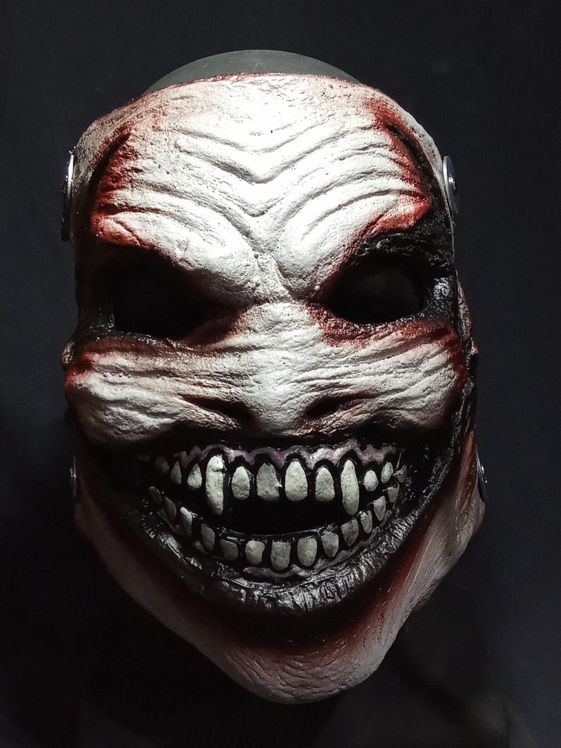 The fiend Bray Wyatt wrestling mask horror prop replica