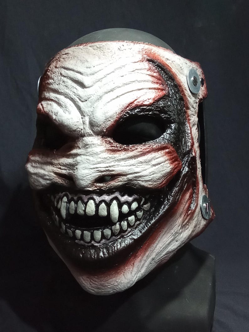 The fiend Bray Wyatt wrestling mask horror prop replica