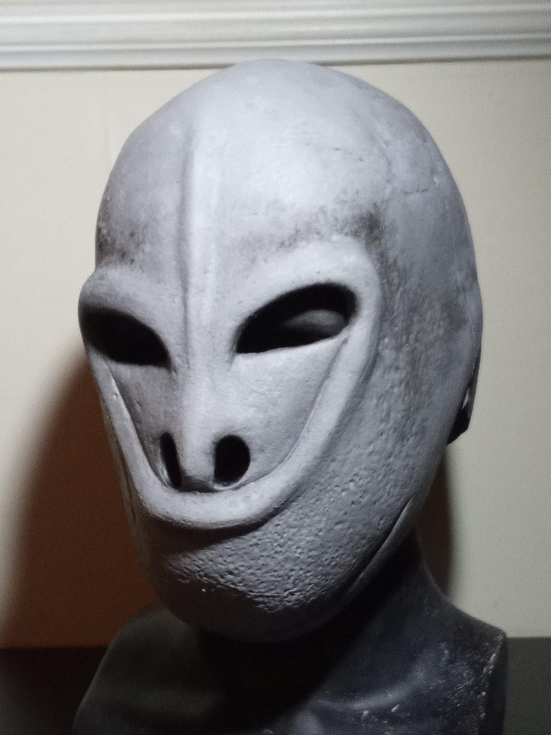 Frisbee alien twilight zone mask prop